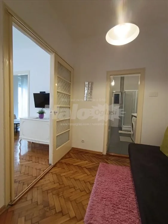 Funkcionalan stan u Knez Mihajlovoj 60m2 — 12