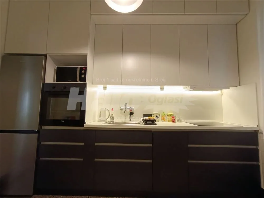 Funkcionalan stan u Knez Mihajlovoj 60m2 — 14