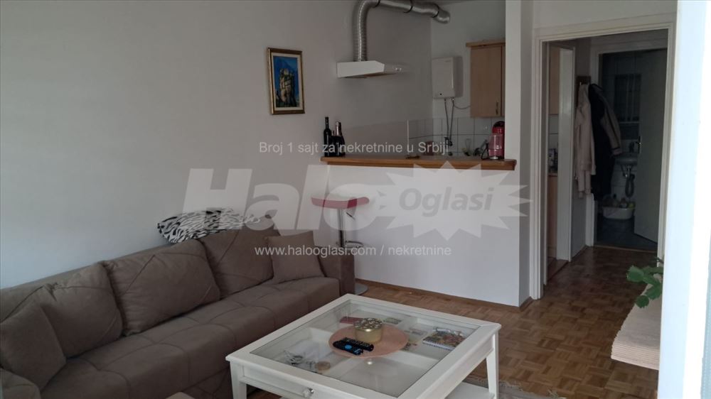 Gandijeva nove zgrade 2.0- 40m2 odlican — 3
