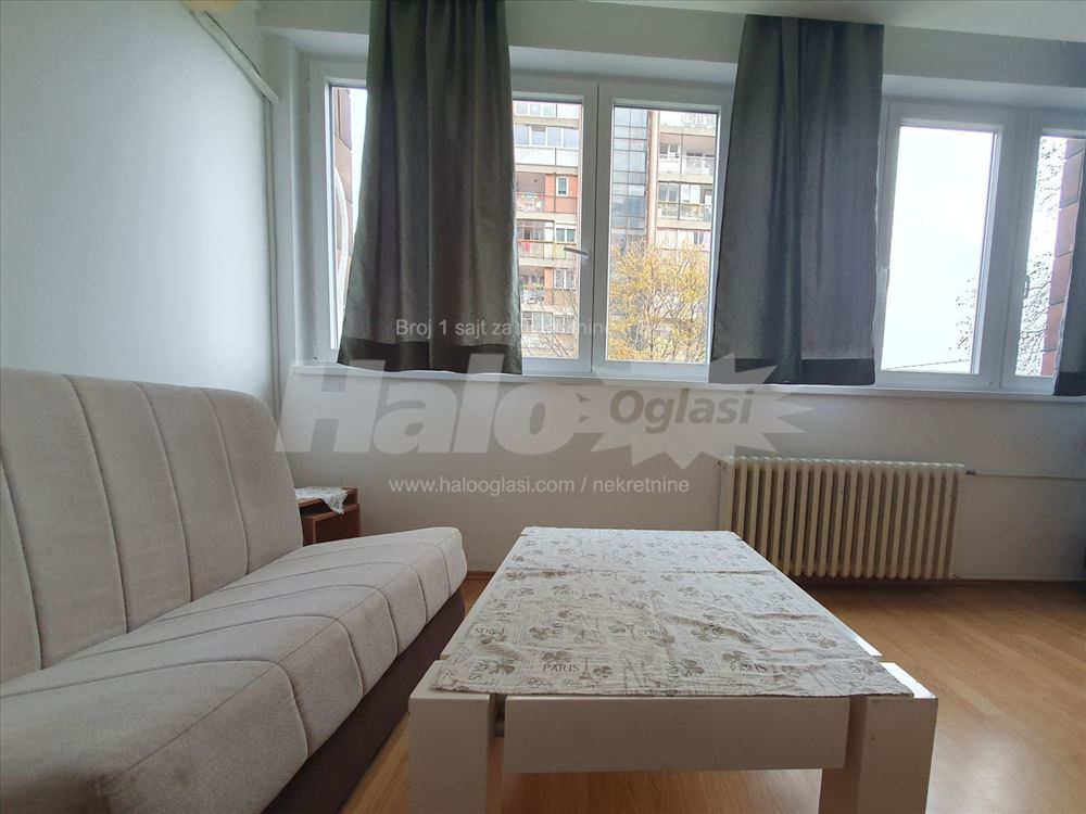Garosnjera kod Cvetkove pijace, pored S.C. "Olimp" — 6