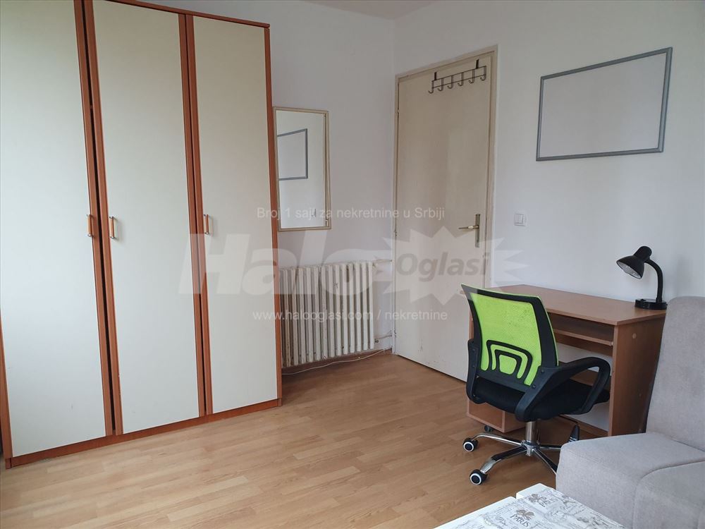 Garosnjera kod Cvetkove pijace, pored S.C. "Olimp" — 8
