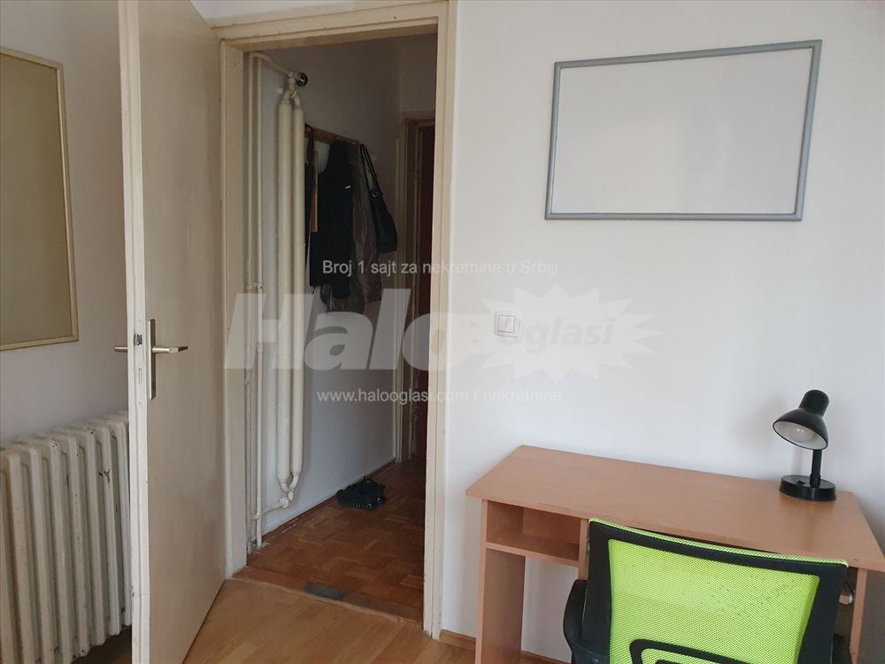 Garosnjera kod Cvetkove pijace, pored S.C. "Olimp" — 9
