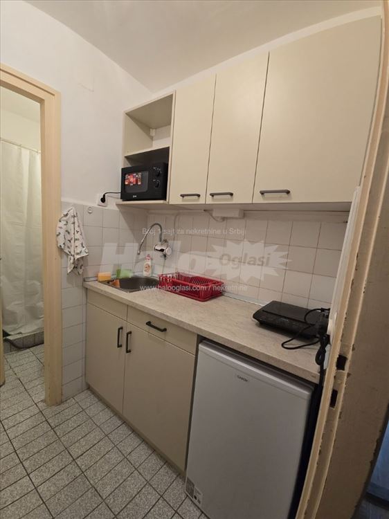 Garosnjera kod Cvetkove pijace, pored S.C. "Olimp" — 10