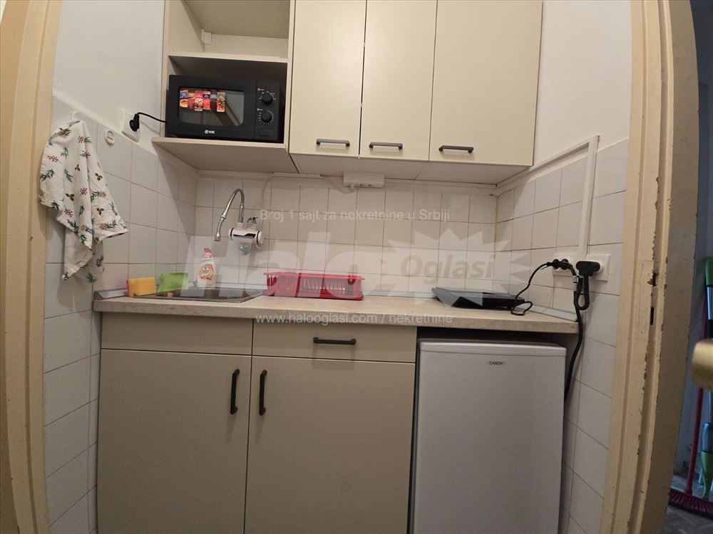 Garosnjera kod Cvetkove pijace, pored S.C. "Olimp" — 11