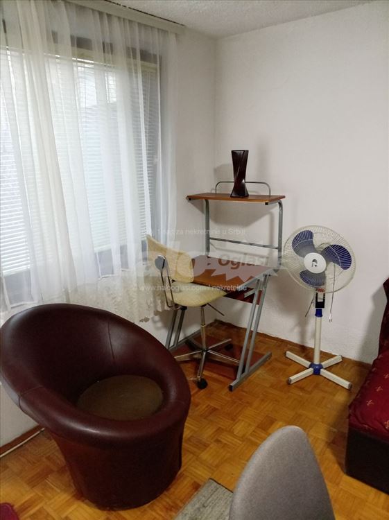 Garsonijera 20m2 nameštena, čista, za jednu osobu — 5