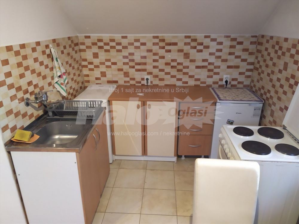 Garsonjera 20m2 Zemun — 3
