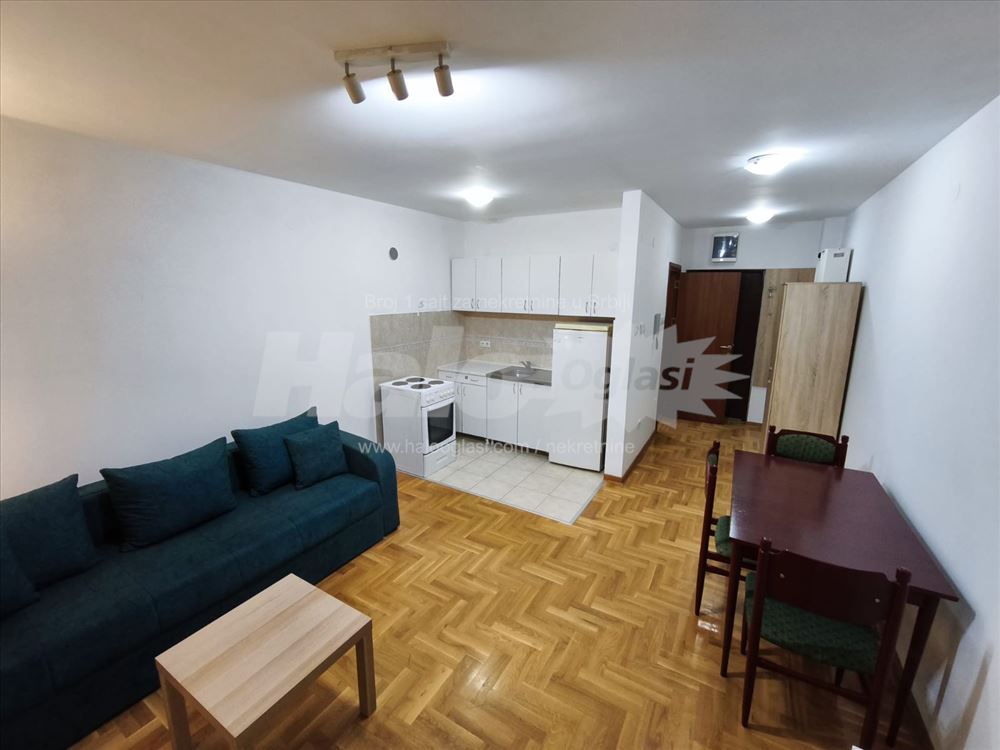 Garsonjera 25 m2 + Parking mesto — 2