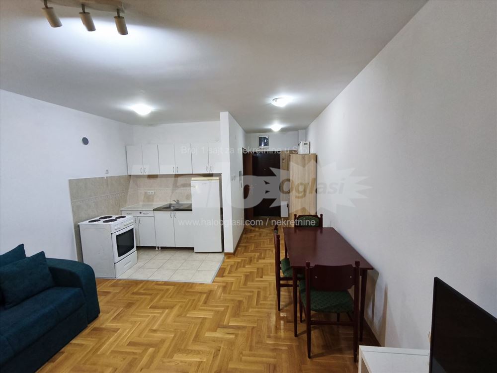 Garsonjera 25 m2 + Parking mesto — 3