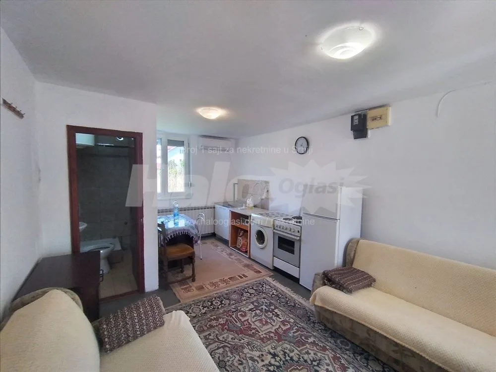 Garsonjera 25M2 izdavanje — 4