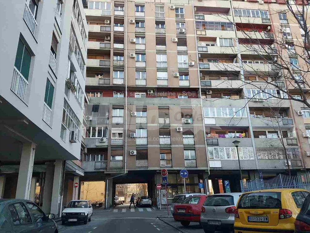 Garsonjera 25m2 — 9