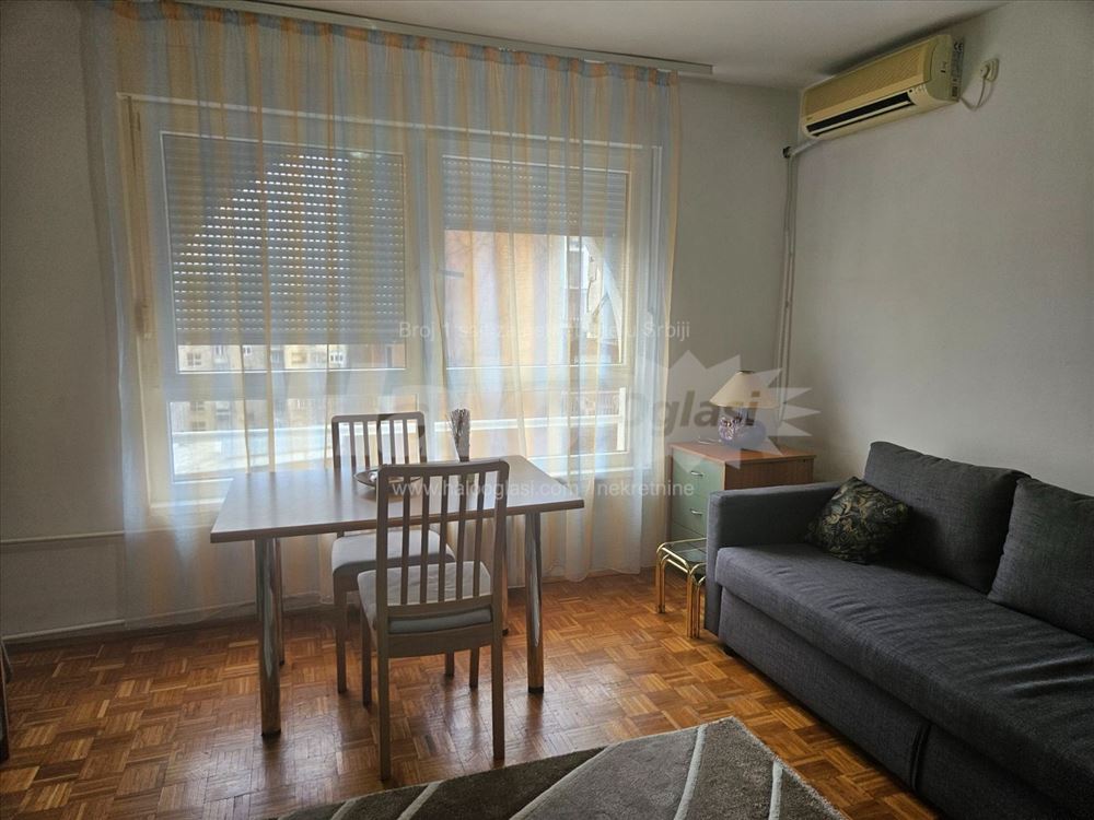Garsonjera 25m2, Slavija — 2