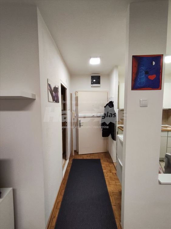 Garsonjera 28m2, Čukarička padina — 2