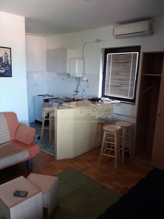 Garsonjera, 33m2, Julino brdo — 3
