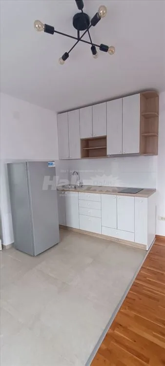 Garsonjera 40m2 Borča — 12