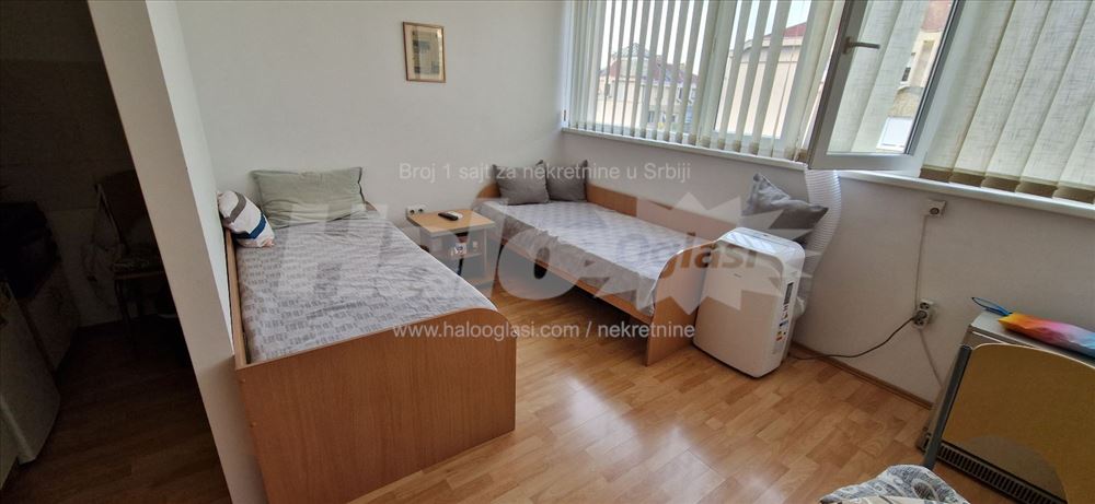 Garsonjera Banovo brdo — 2