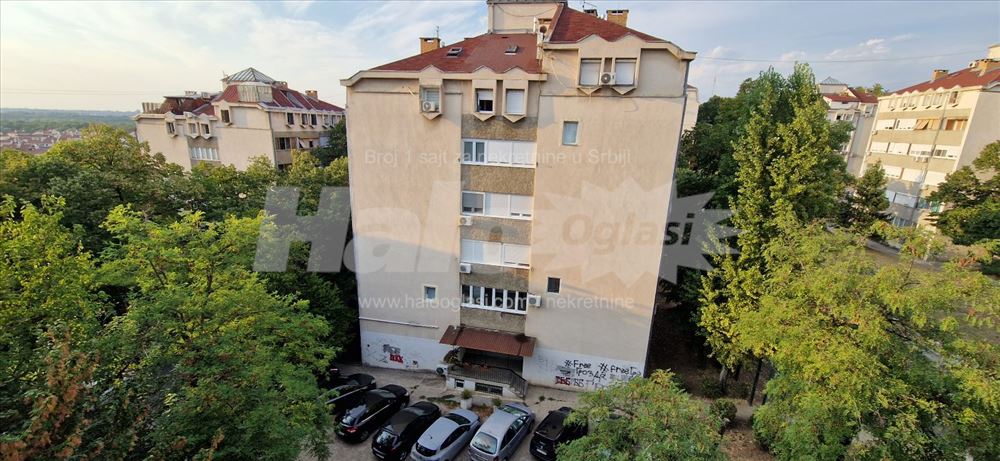 Garsonjera Banovo brdo — 14