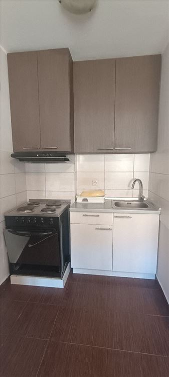 Garsonjera,Gornji Grad,Zemun,parking — 4