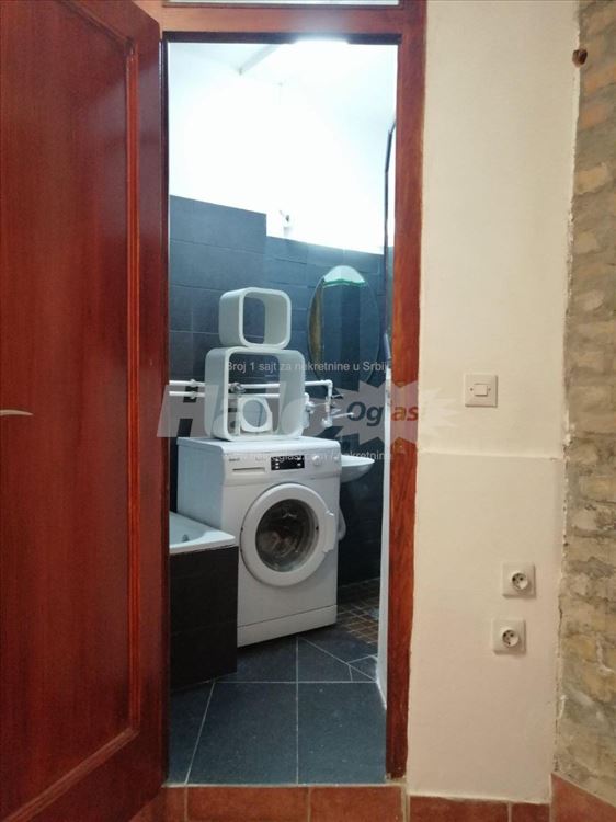 Garsonjera između Kalenic pijace i Hrama — 8