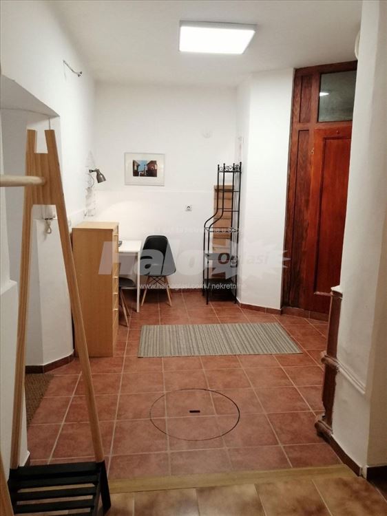 Garsonjera između Kalenic pijace i Hrama — 10