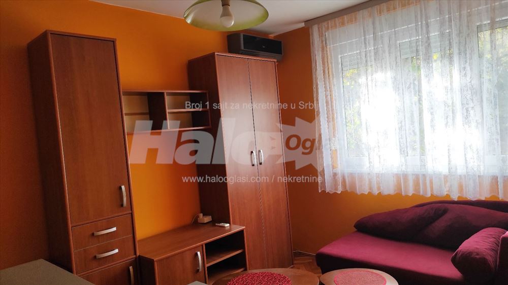Garsonjera, Karaburma, Mirijevski bulevar — 2