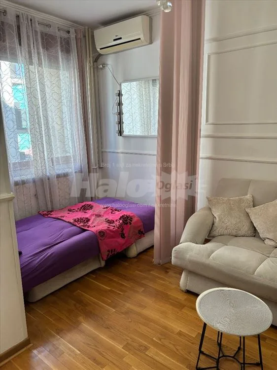 Garsonjera, Knjeginje Julije 11 — 3