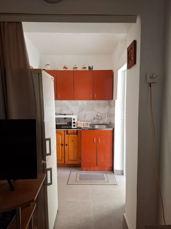 Garsonjera kod Djerma — 2