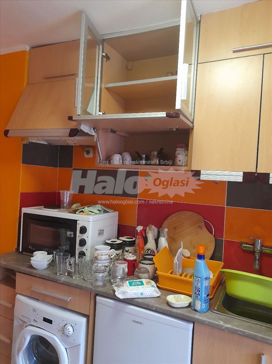 Garsonjera kod Topciderske zvezde — 8