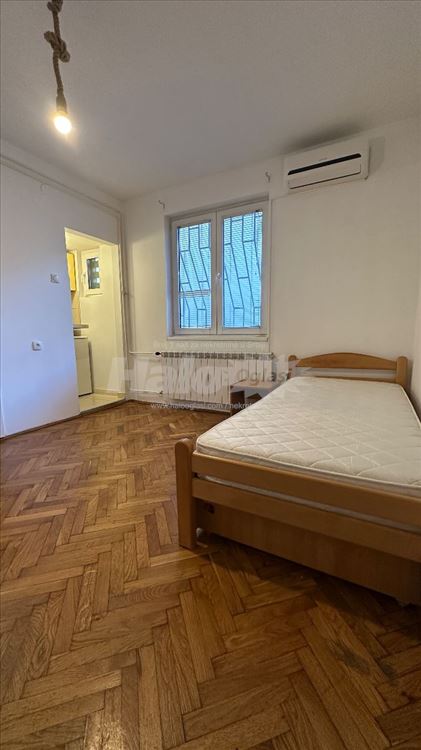 Garsonjera kod Vuka — 3