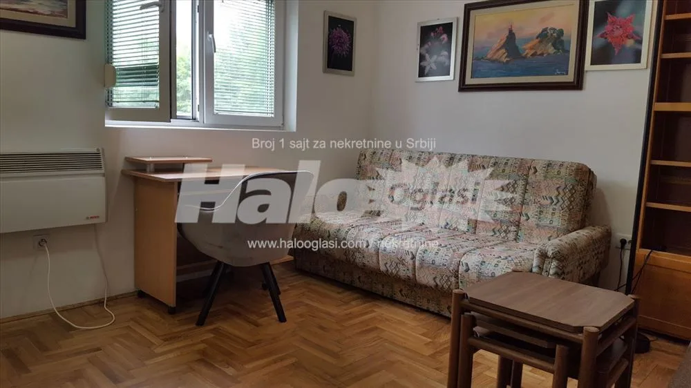 Garsonjera Krnjača 27m2 + parking mesto u dvorištu — 9