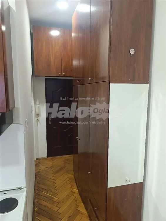 Garsonjera Krnjaca, Zrenjaninski put — 5