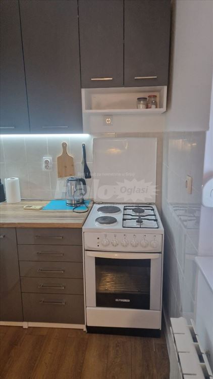 Garsonjera, moderno opremljena (Cvetkova Pijaca) — 5