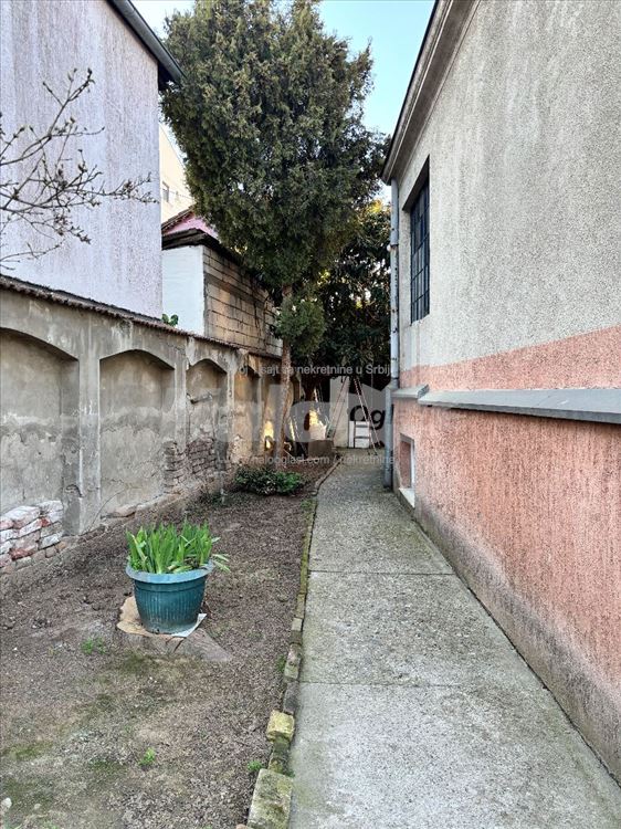 Garsonjera na Autokomandi — 10