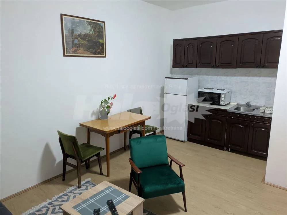 Garsonjera na Petlovom brdu — 8
