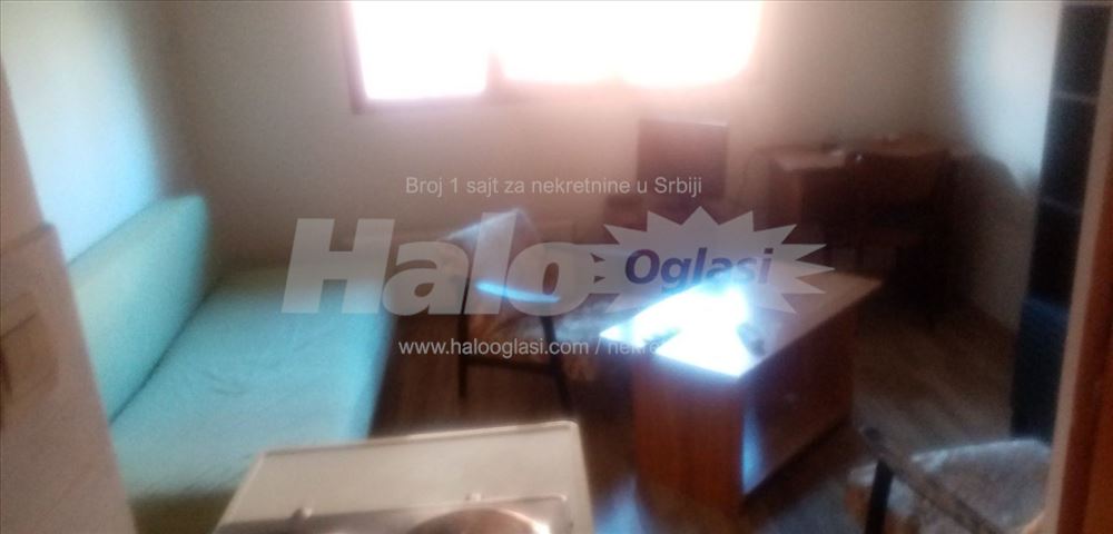 Garsonjera na početku Altine — 7