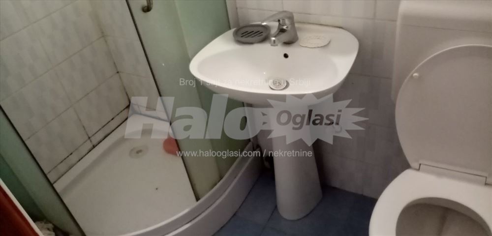 Garsonjera na početku Altine — 11