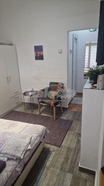 Garsonjera na Slaviji — 2