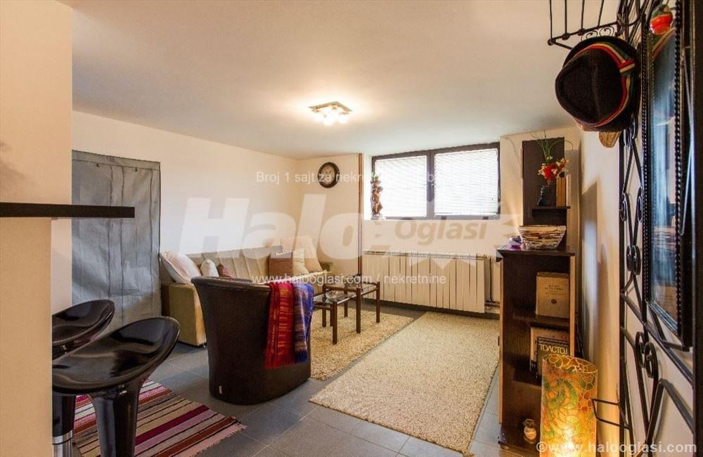 Garsonjera na Čukarici, Rušanj — 6