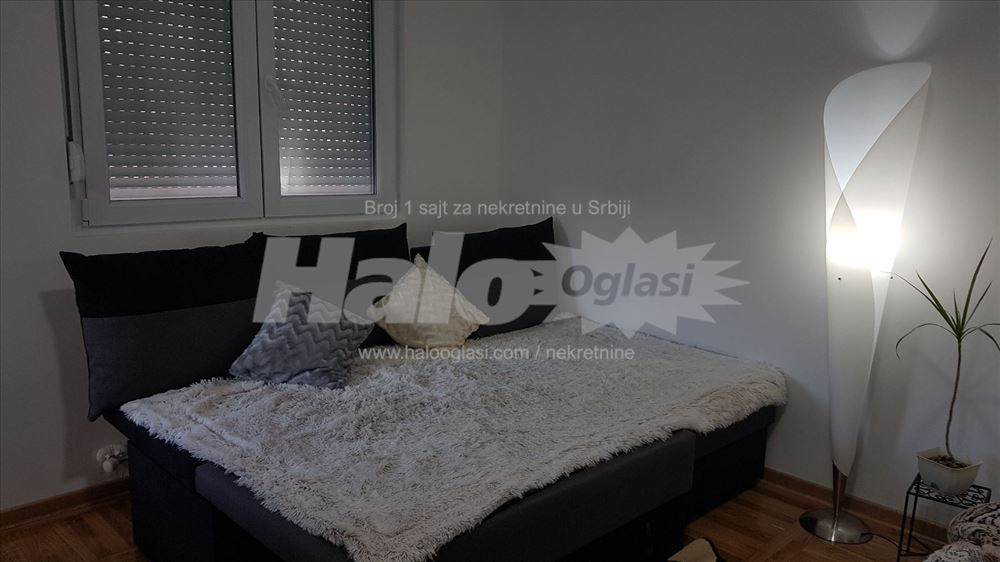 Garsonjera na Zvezdari — 5