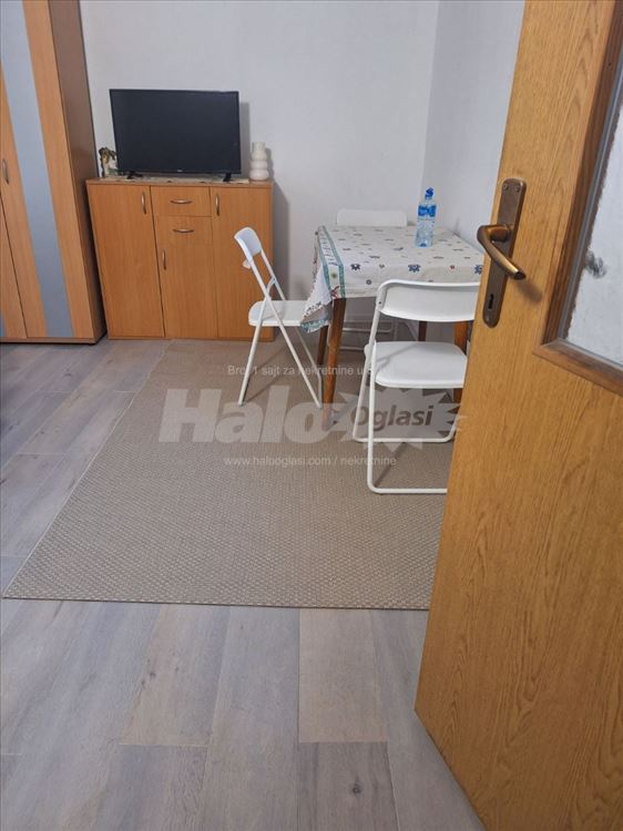 Garsonjera na Zvezdari — 2