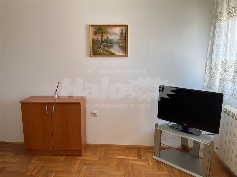 Garsonjera ,naselje V Vlahovica — 2