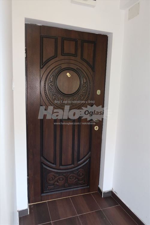 Garsonjera sa galerijom — 3