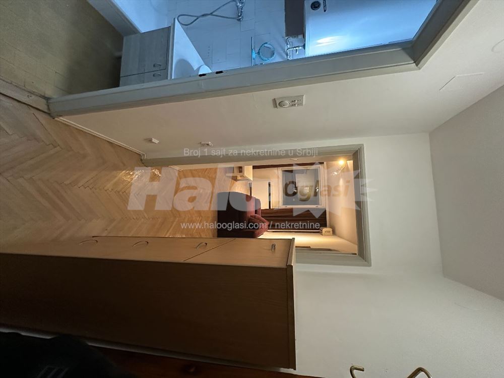 Garsonjera sa lođom, ul. 27. marta, Tašmajdan — 7