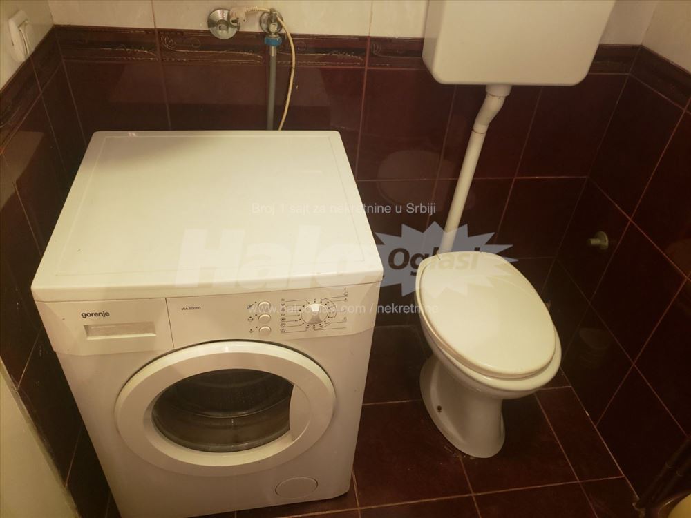 Garsonjera, u cenu ukljuceno CG,infostan, internet — 4