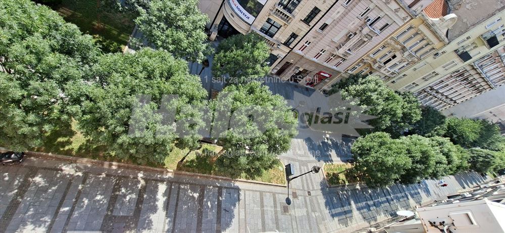 Garsonjera u pešačkoj zoni na Obilićevom vencu — 13