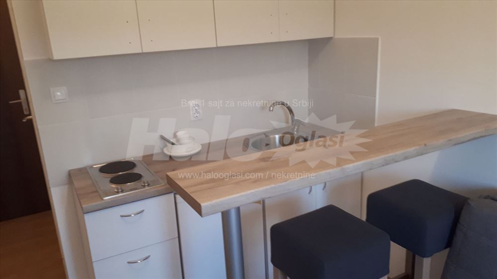 Garsonjera u Zelezniku   13 + 4 m2    210 € — 3