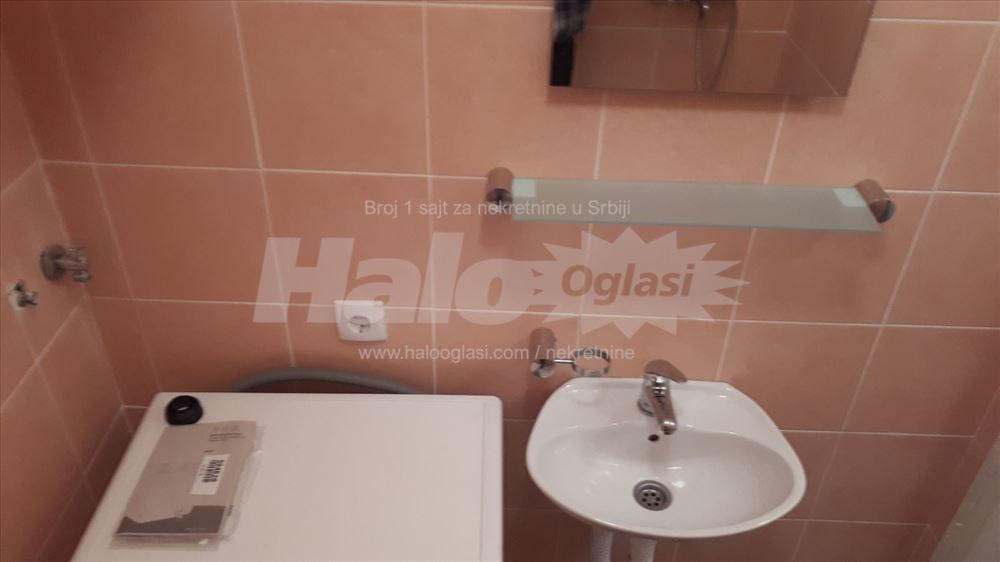 Garsonjera u Zelezniku   13 + 4 m2    210 € — 7