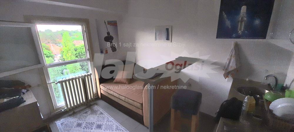 Garsonjera u Zelezniku   13 + 4 m2    210 € — 9