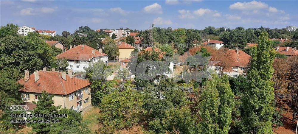 Garsonjera u Zelezniku   13 + 4 m2    210 € — 12
