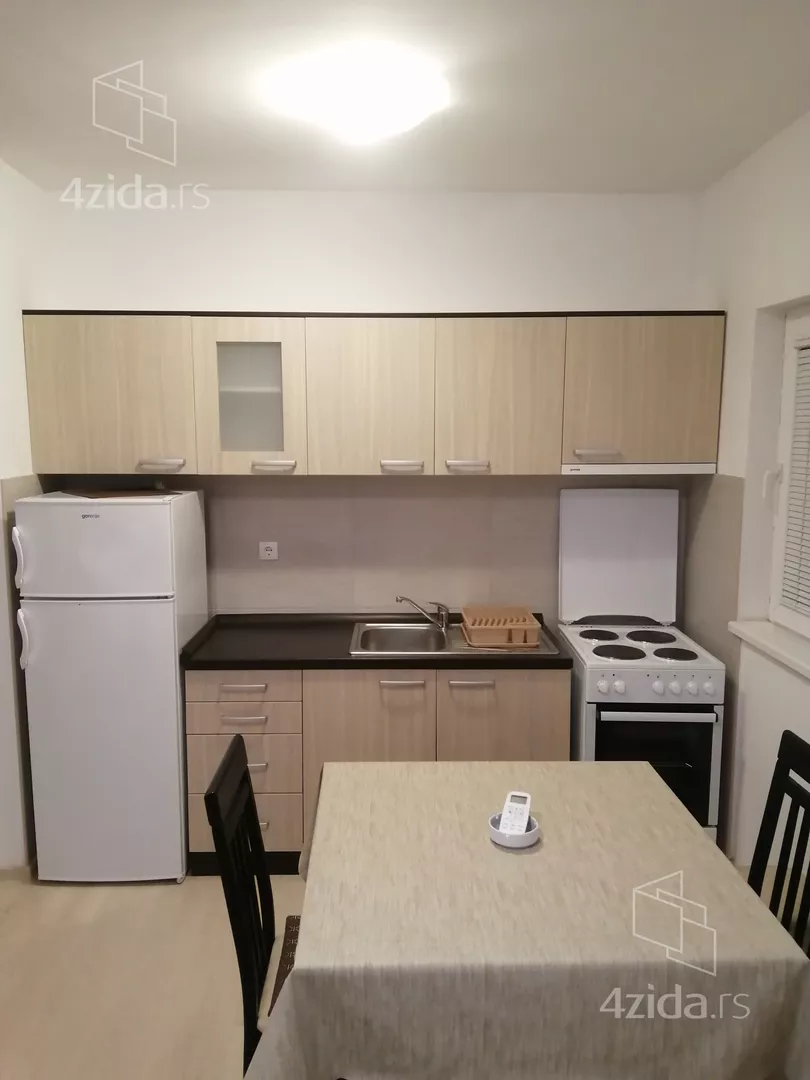 Garsonjera za izdavanje, Aleksandra Deroka 8, 250€, 25m² — 6