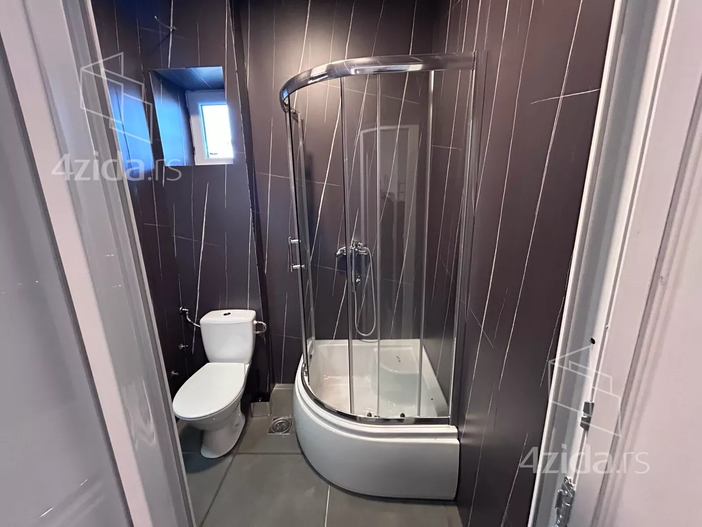 Garsonjera za izdavanje, Batajnica, 150€, 35m² — 5